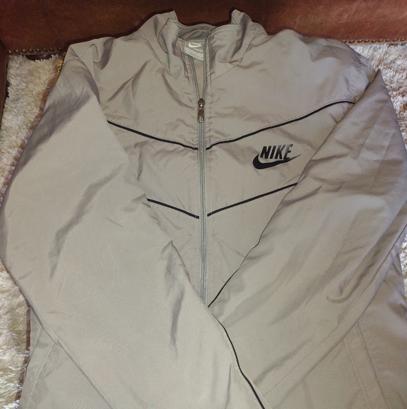 Nike Jacket/Windbreaker - Picture 1 of 3